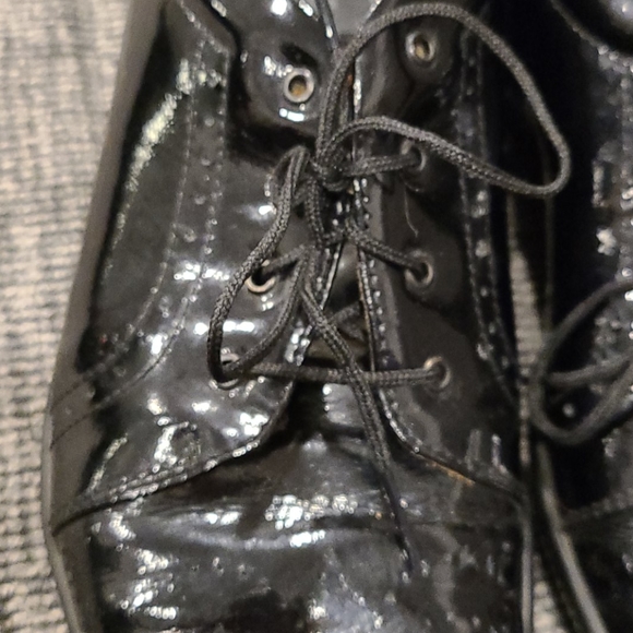 Aquatalia Martin k Oxford tie patent leath… - Picture 2 of 8